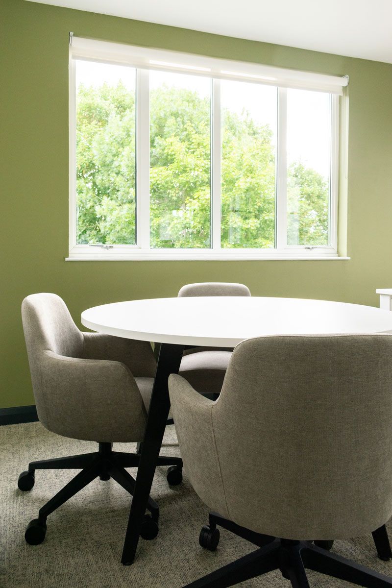 green-interior-design-scheme-for-office-meeting-rooms