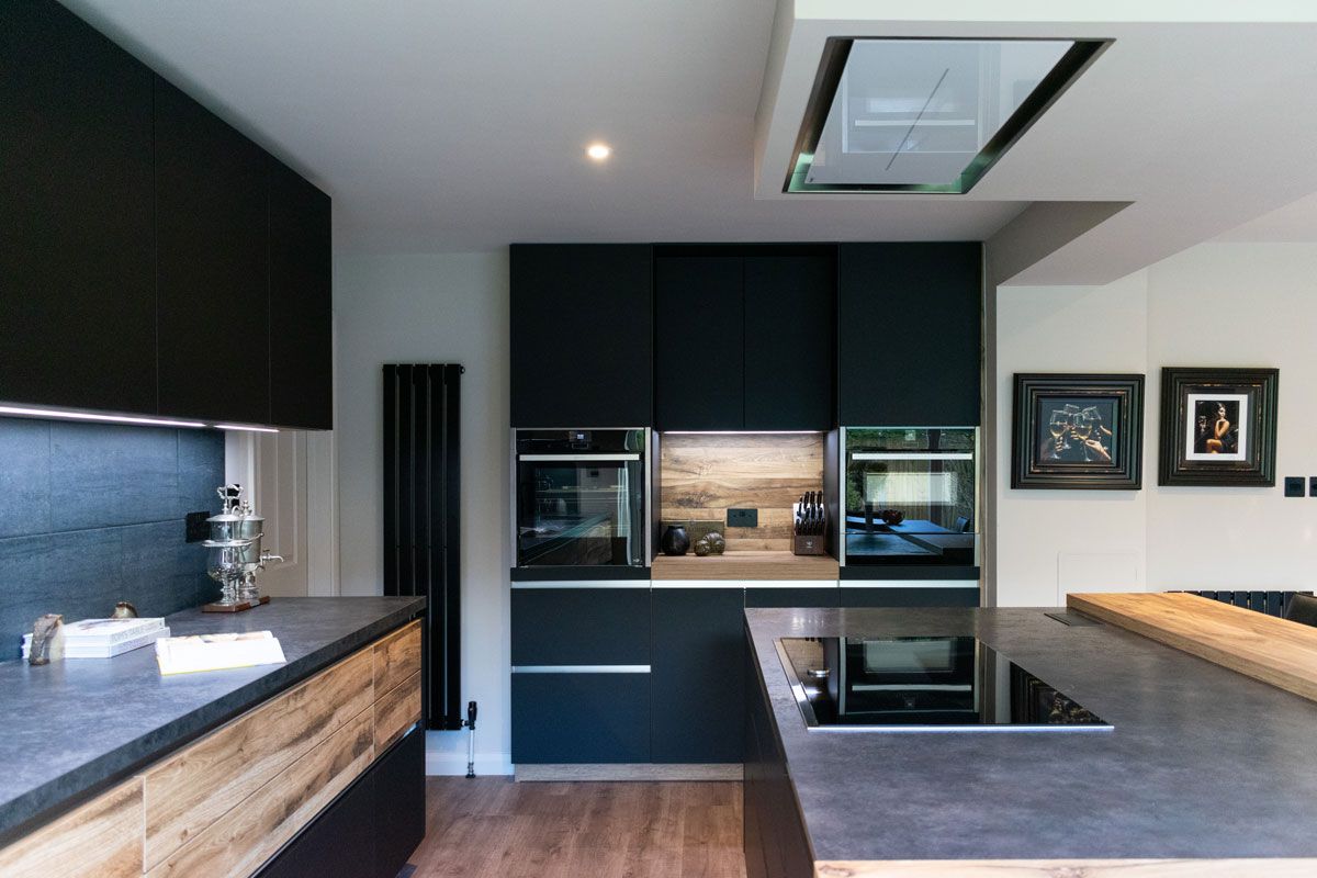 black-kitchen-design-by-Flippa-Interiors